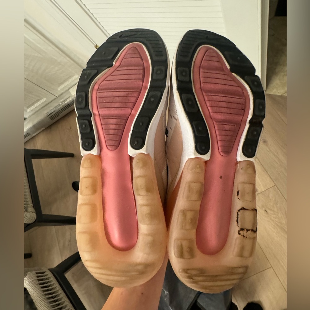 Nike Pink and White Air Max 270 Sneakers (Rare Color) - Picture 3 of 6